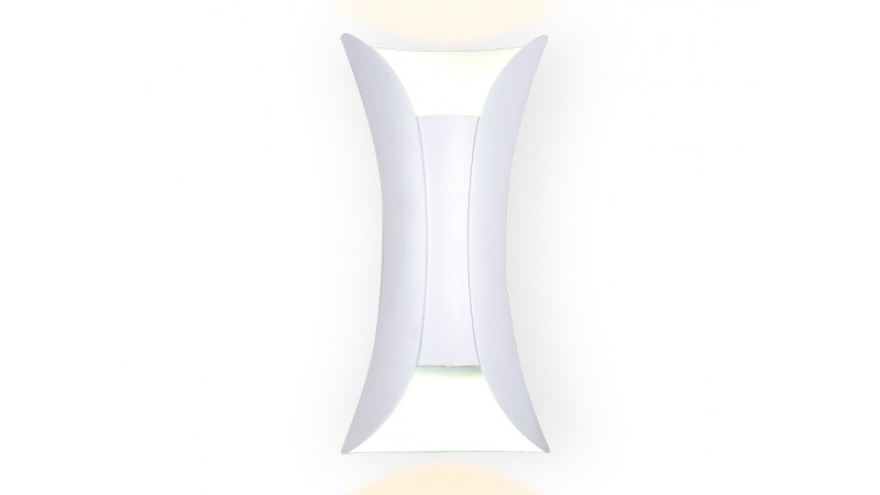 Настенный светодиодный светильник с высокой степенью влагозащиты